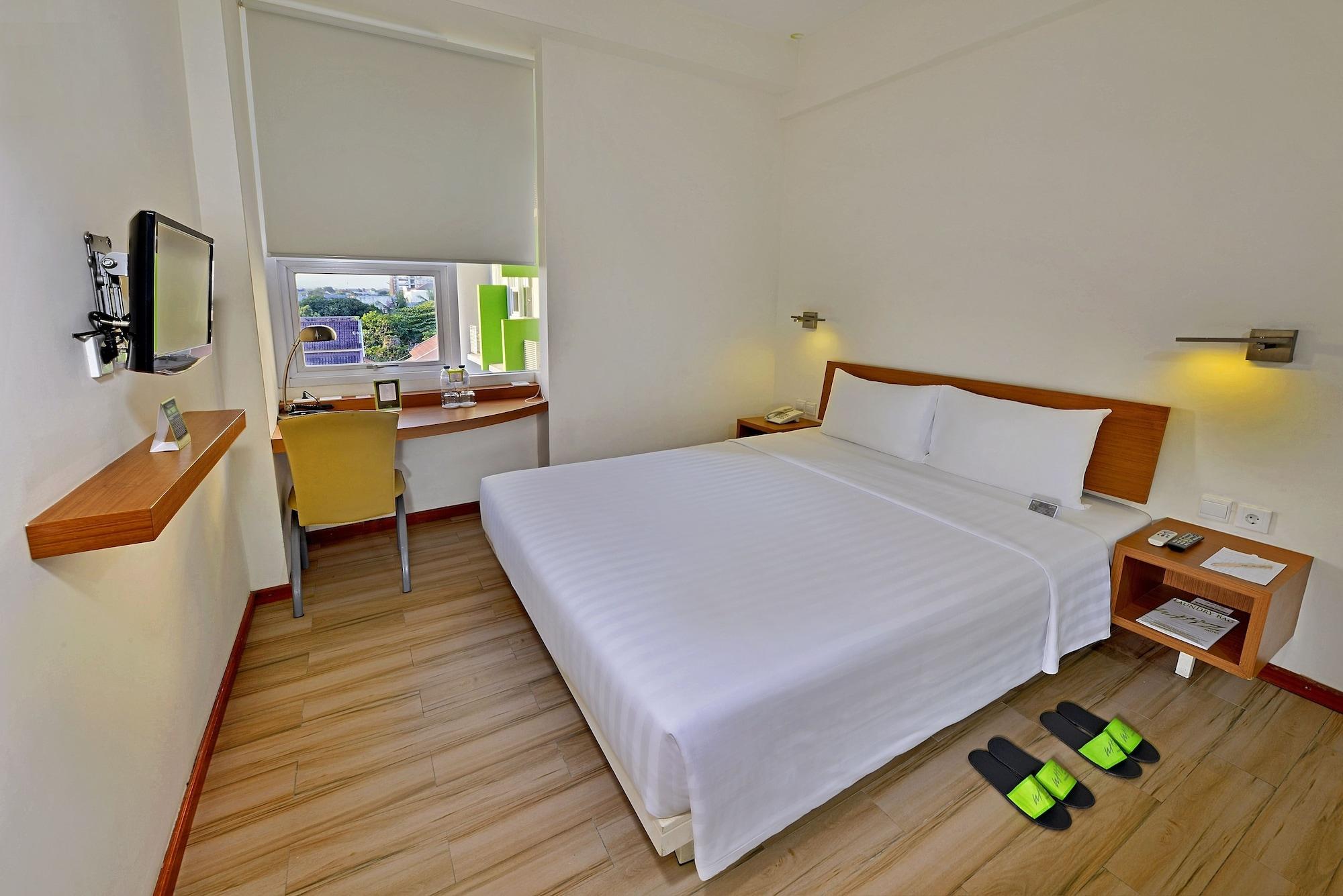 Whiz Hotel Malioboro Jogjacarta Exterior foto