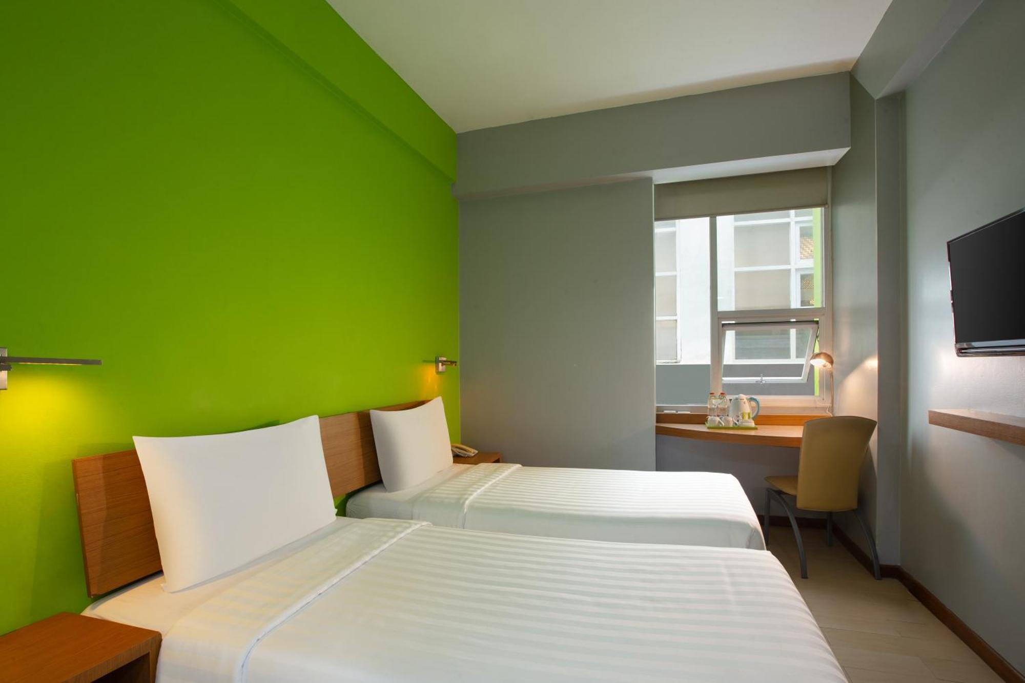 Whiz Hotel Malioboro Jogjacarta Exterior foto