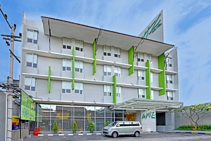Whiz Hotel Malioboro Jogjacarta Exterior foto